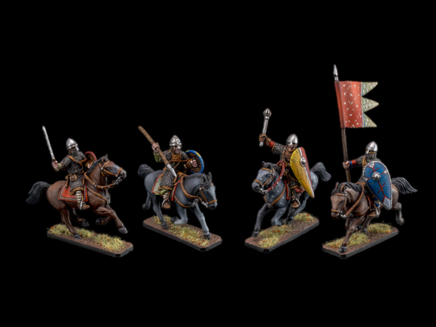 Set of 4 Norman riders. 28 mm Miniatures