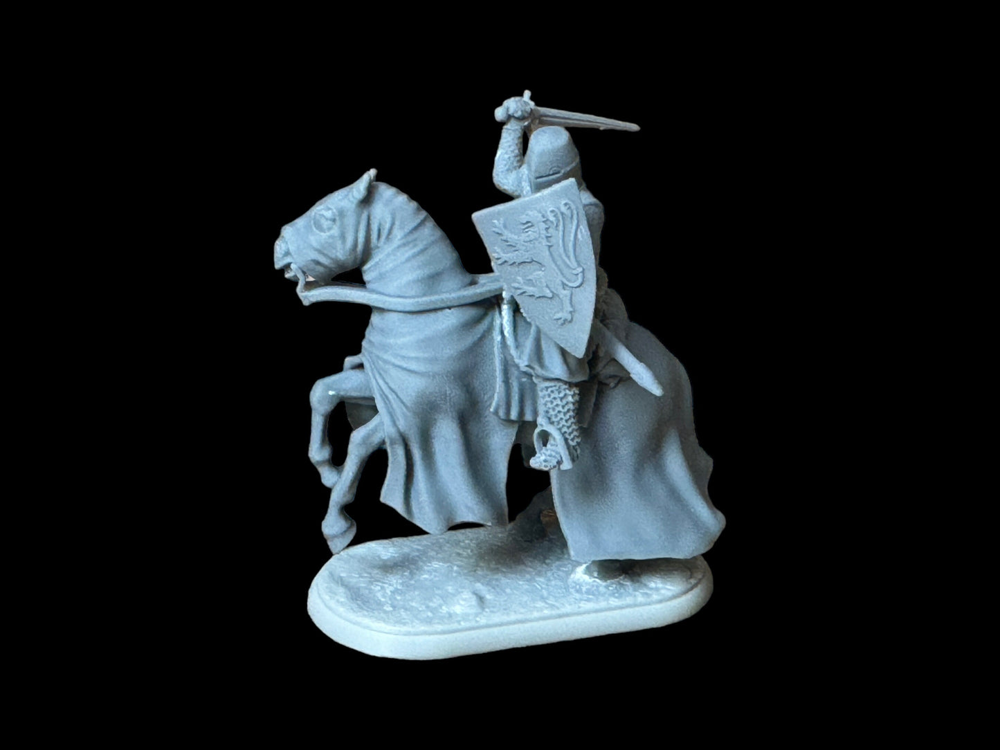 Mounted Crusader Knights. 28 mm Miniatures