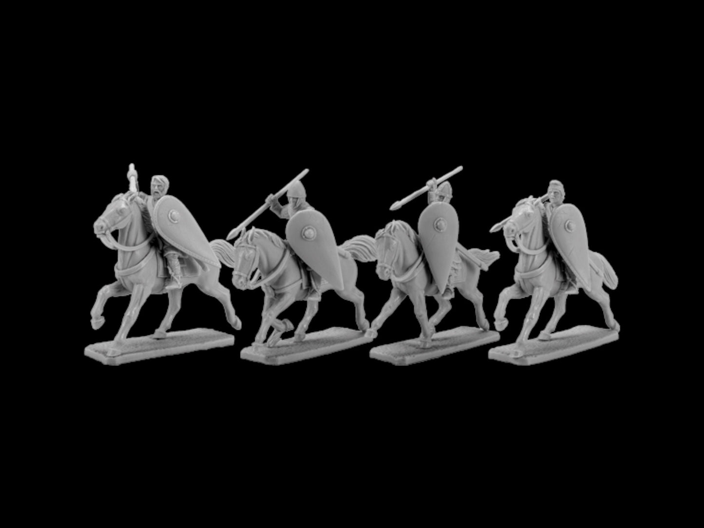 Set of 4 Norman riders 2. 28 mm Miniatures