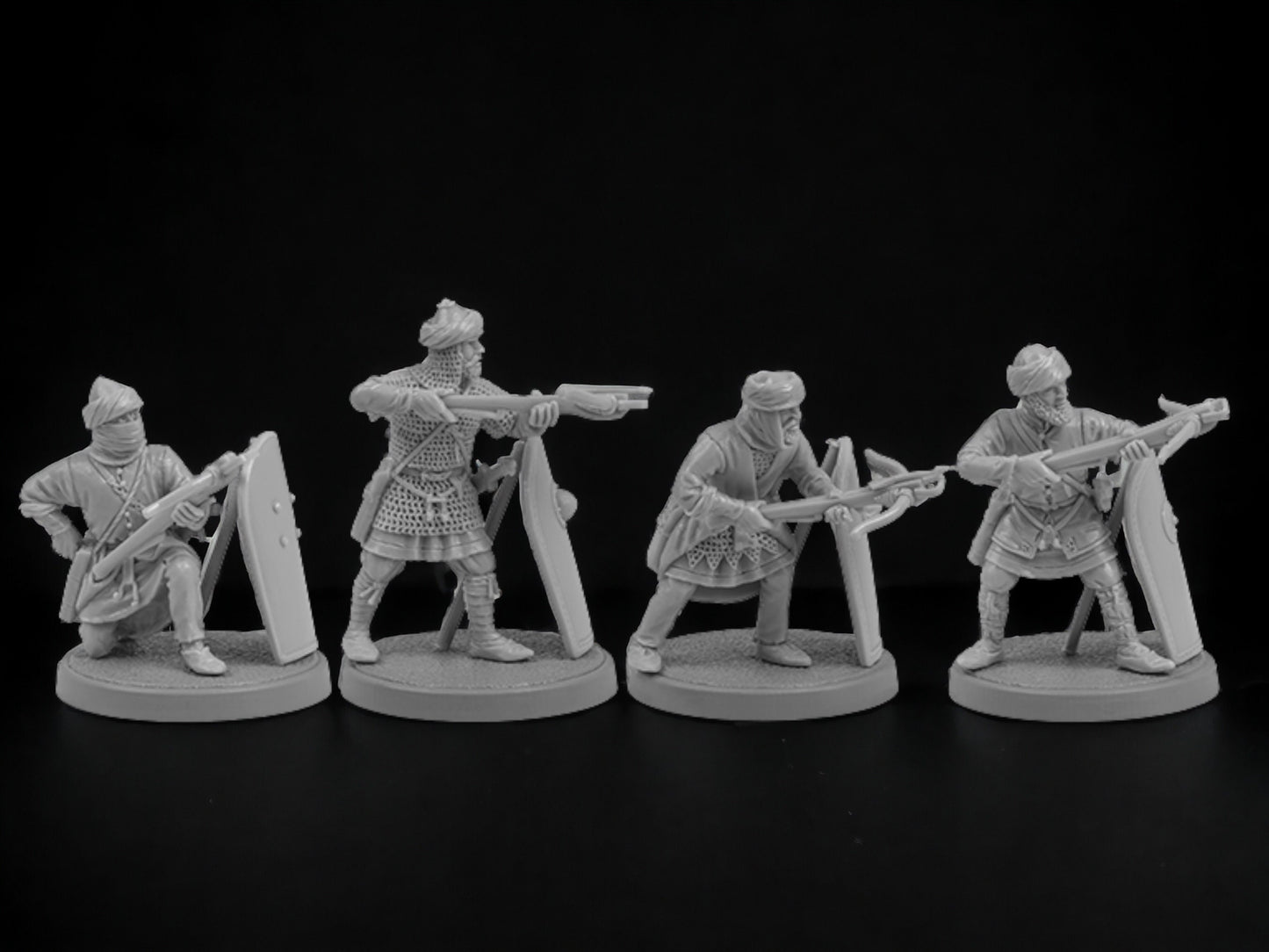 Set of 4 Arab Crossbowmen. 28 mm Miniatures