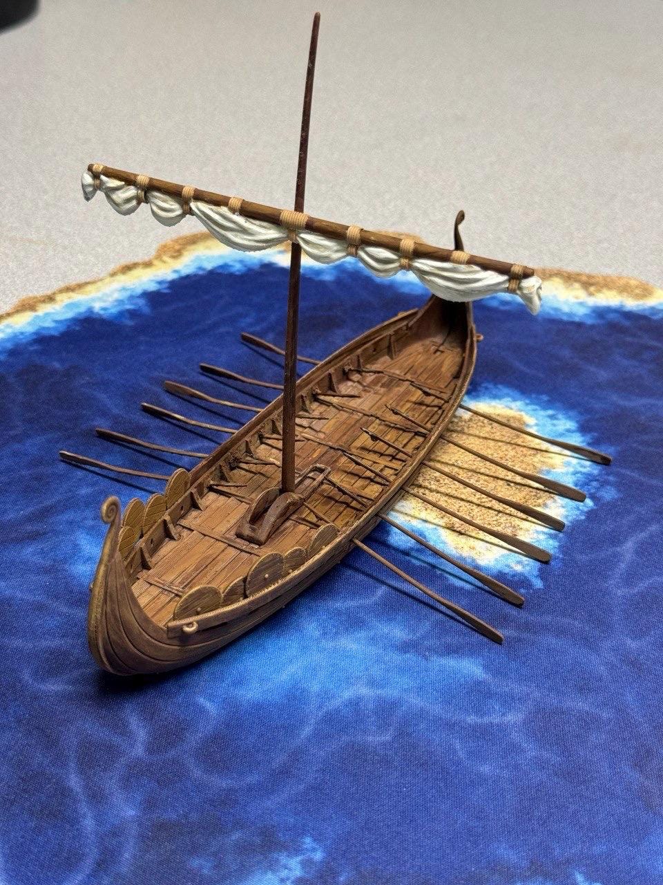 Painted Viking Ship Longboat . 28 mm scale