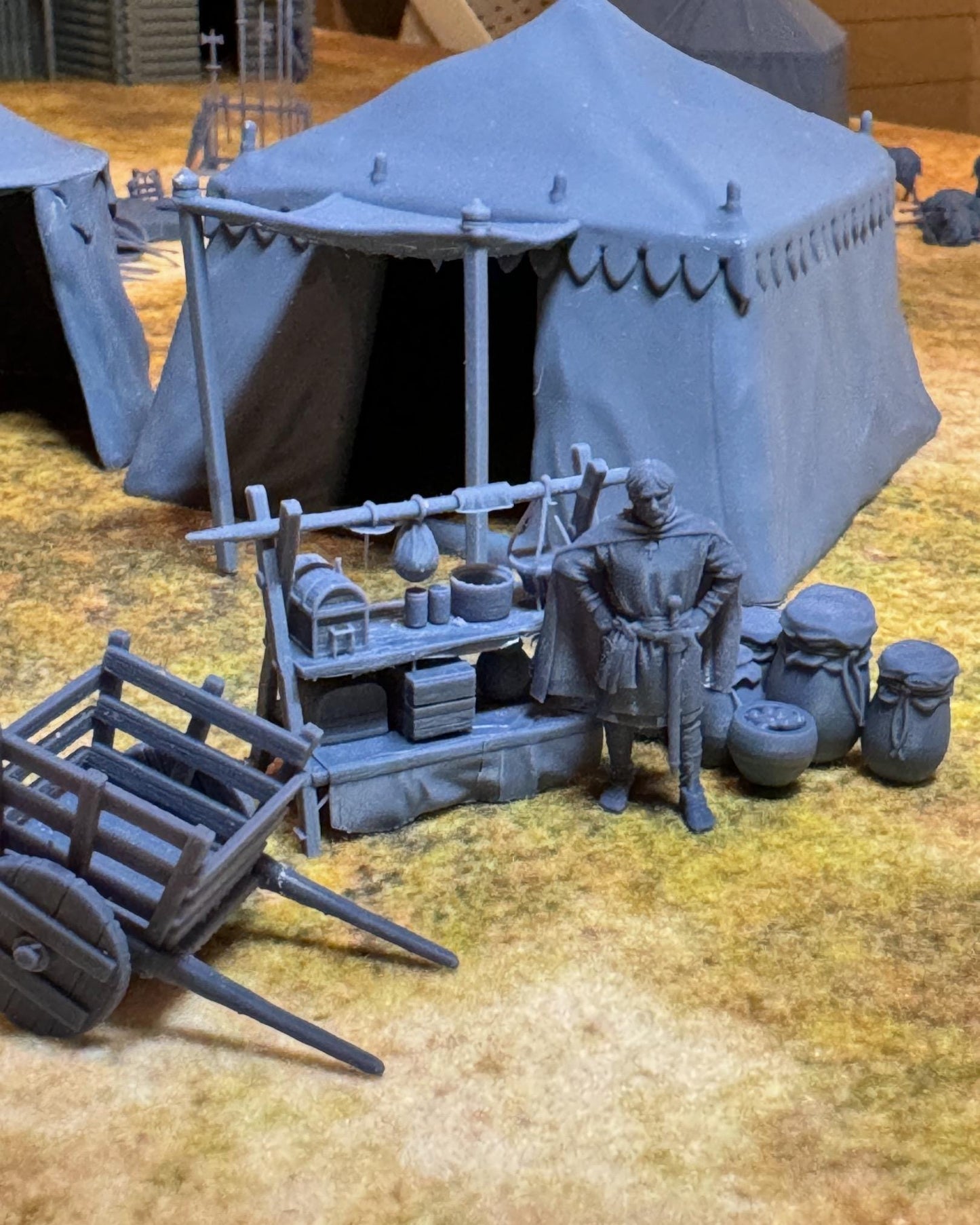Market Tent with Stand and market goods. 28 mm Miniatures