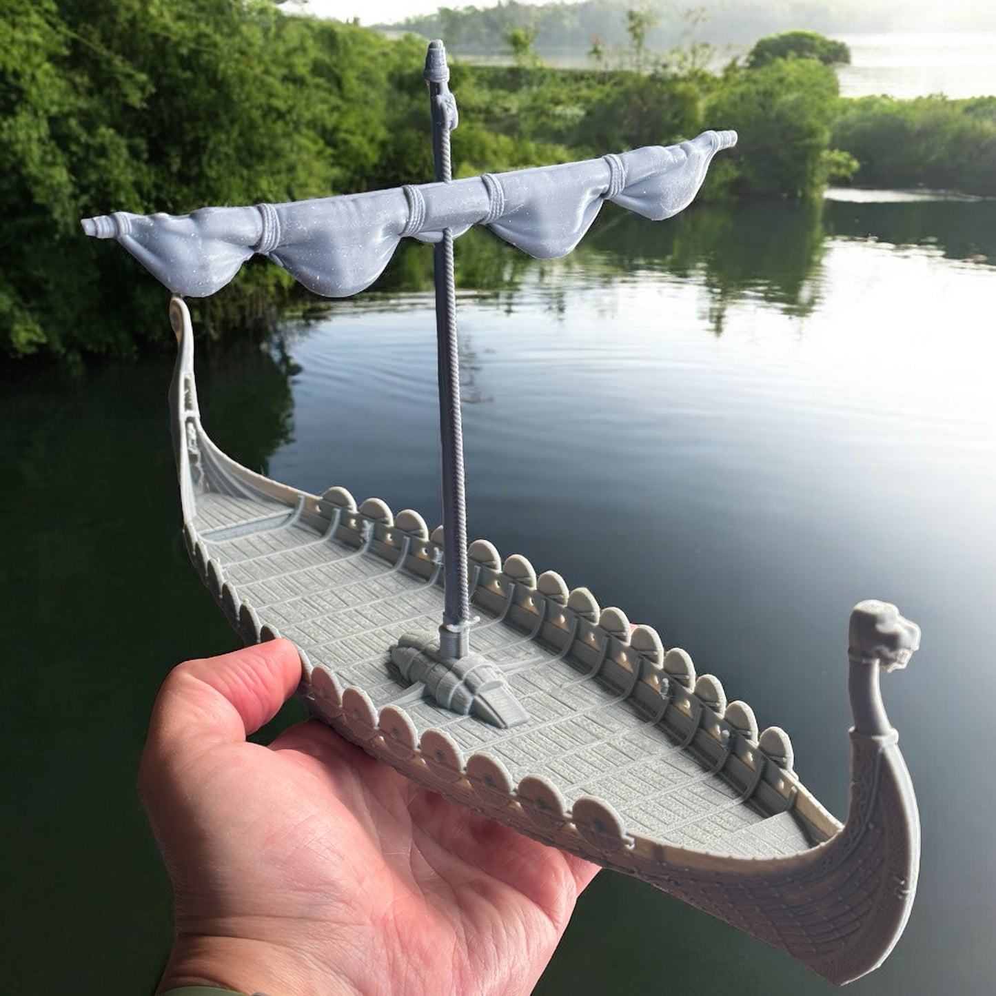Viking Ship Model - No oars | Viking’s Longboat with shields. 28 mm scale