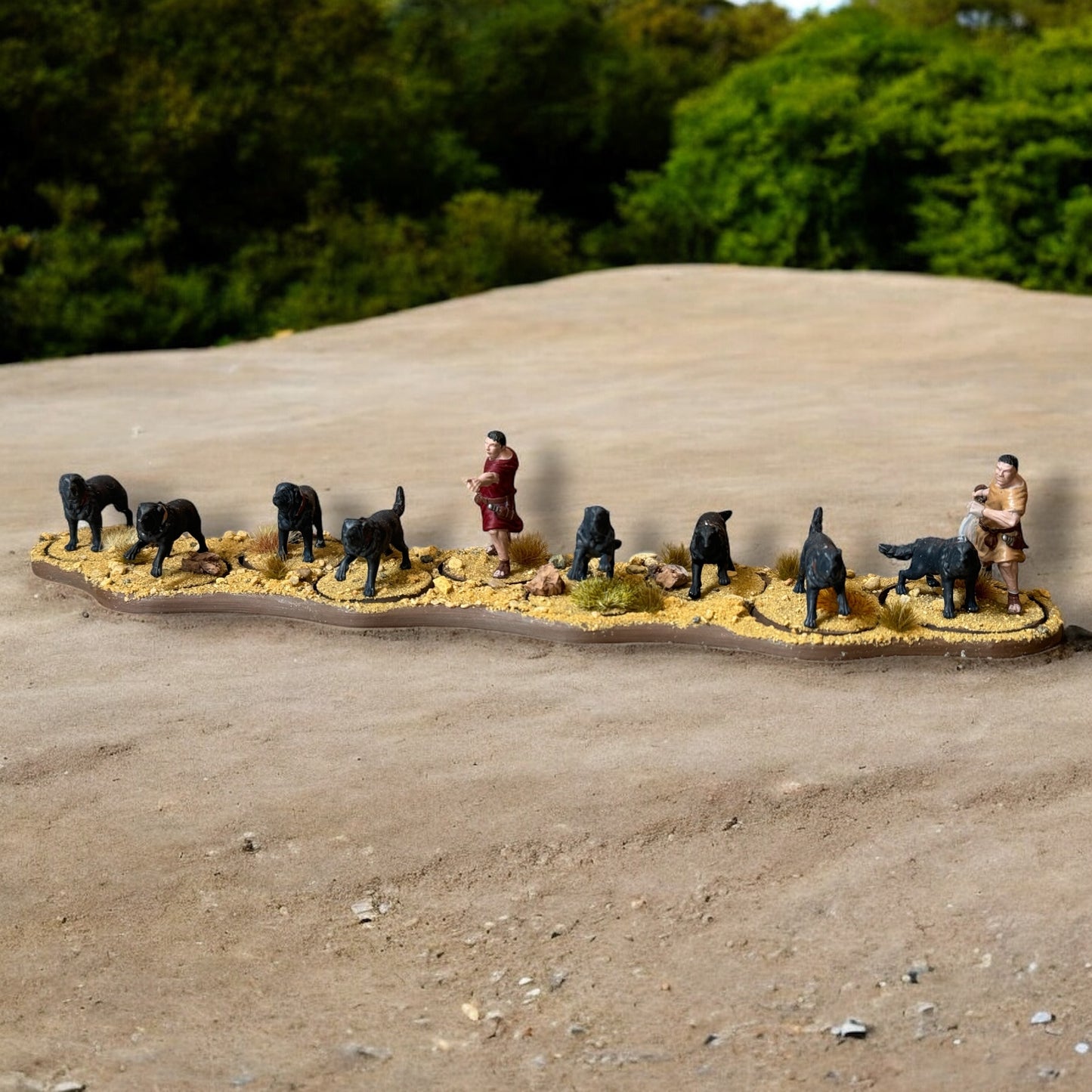PAINTED Roman Empire / Republic War Dogs. 28 mm Miniatures (Set of 10) Ideal for games like Hail Caesar and other wargames.