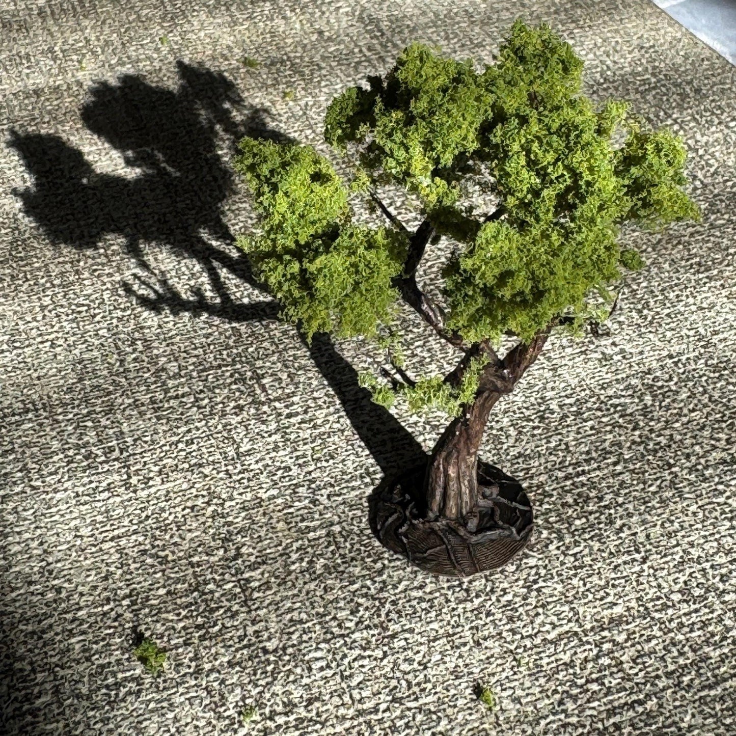 High Quality Realistic Tree. 15 mm Scale