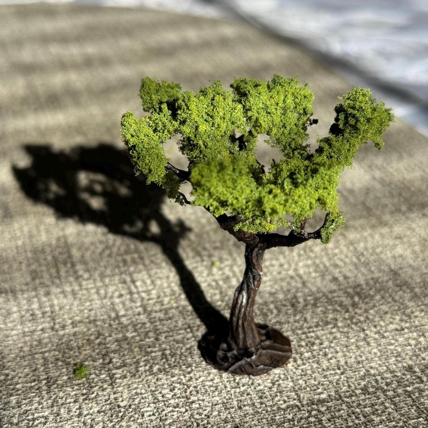 High Quality Realistic Tree. 15 mm Scale