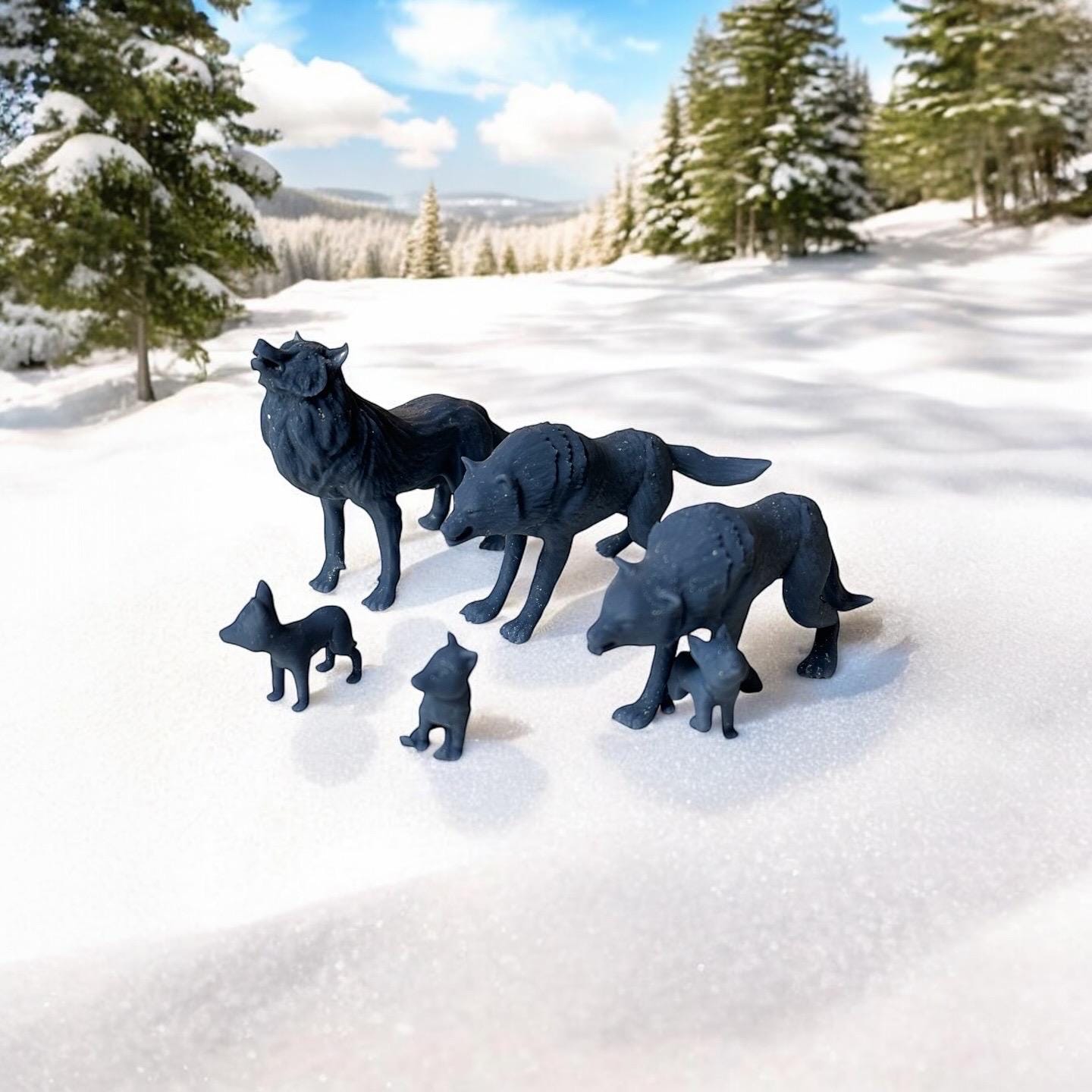 Set of 6 Wolfs Miniatures. 28 mm Miniature. Ideal for Games Like SAGA and Other Wargames. Produced by Tofer's Miniatures